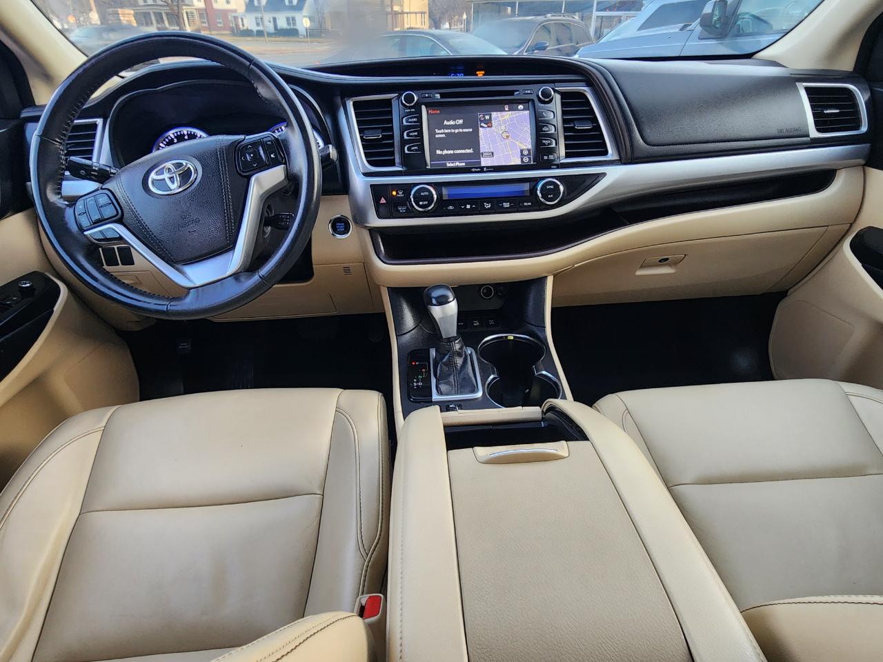 Toyota Highlander XLE AWD V6 2015