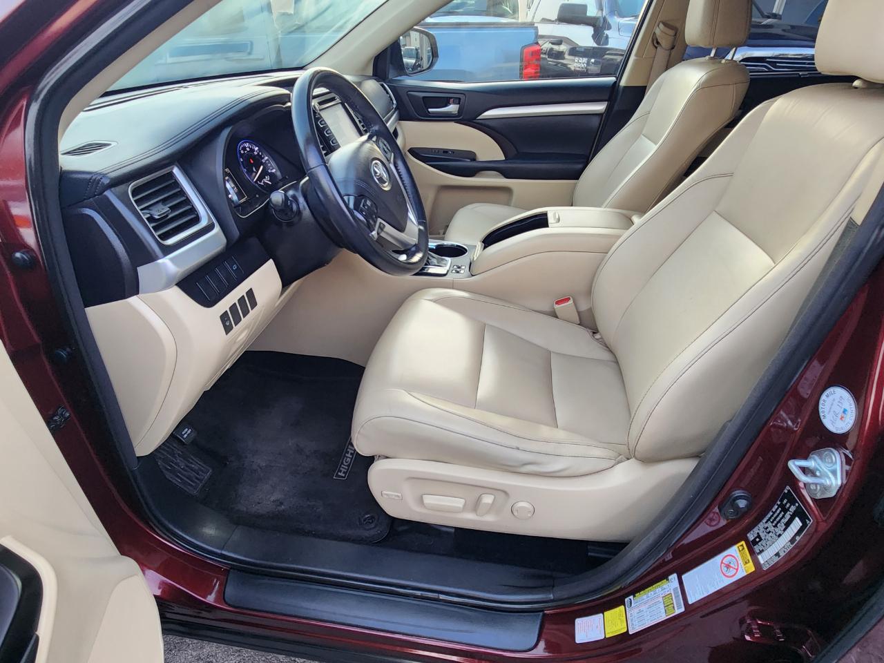 Toyota Highlander XLE AWD V6 2015