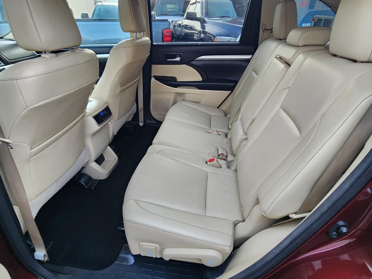 Toyota Highlander XLE AWD V6 2015