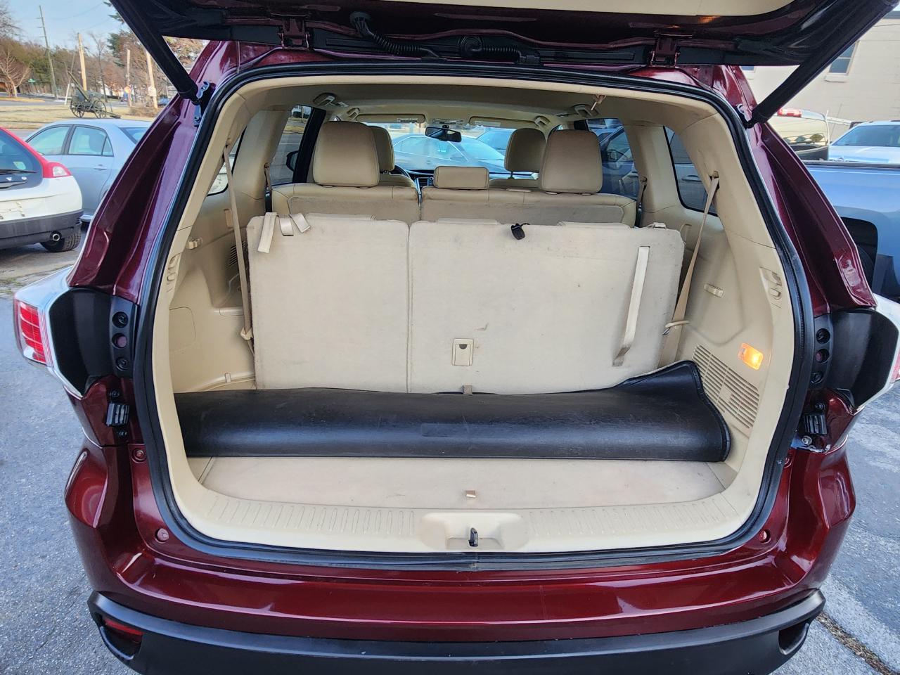 Toyota Highlander XLE AWD V6 2015