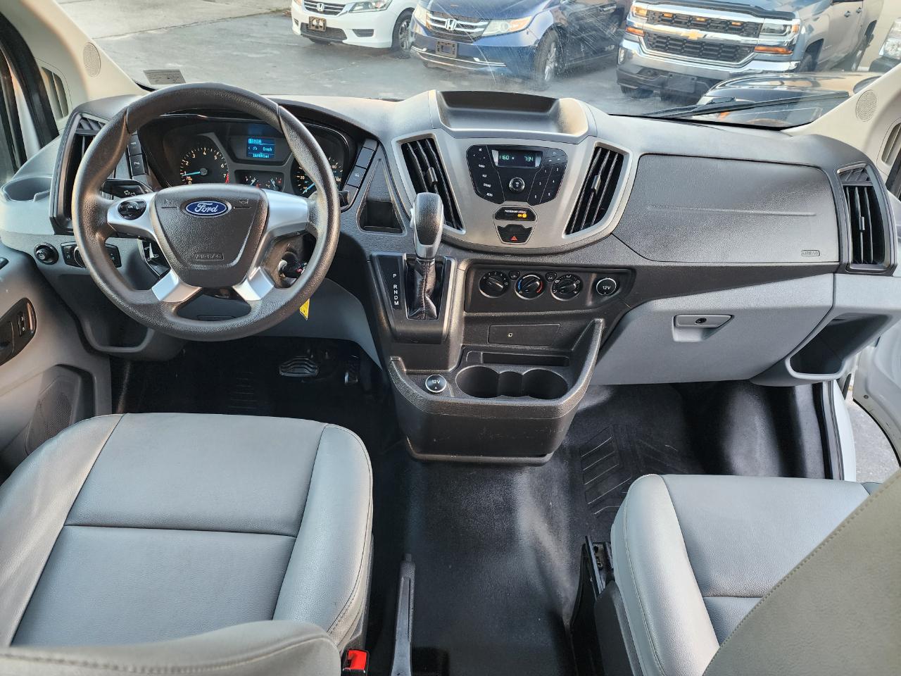 Ford Transit 150 Van Low Roof w/Sliding Pass. 130-in. WB 2018