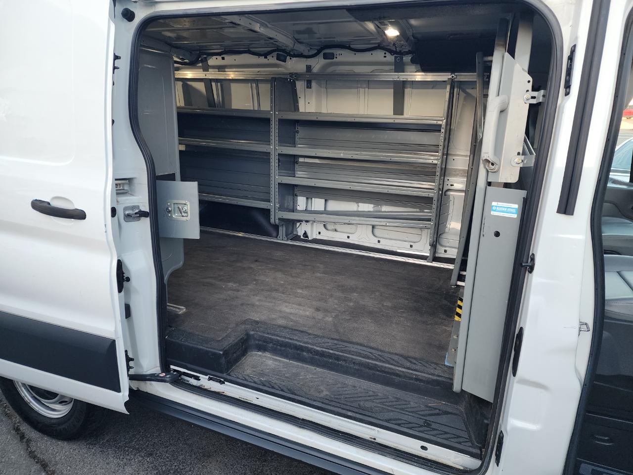 Ford Transit 150 Van Low Roof w/Sliding Pass. 130-in. WB 2018