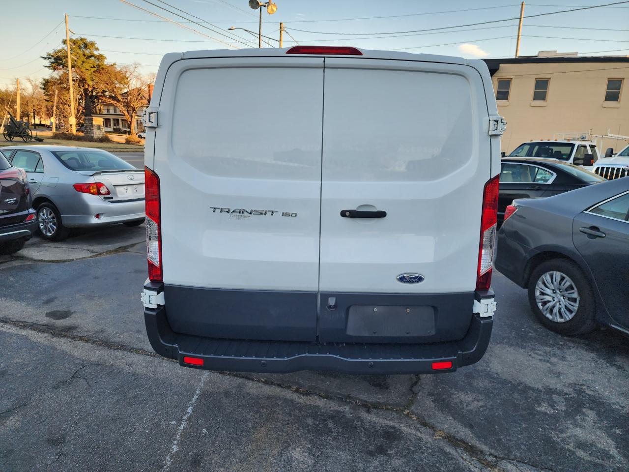 Ford Transit 150 Van Low Roof w/Sliding Pass. 130-in. WB 2018