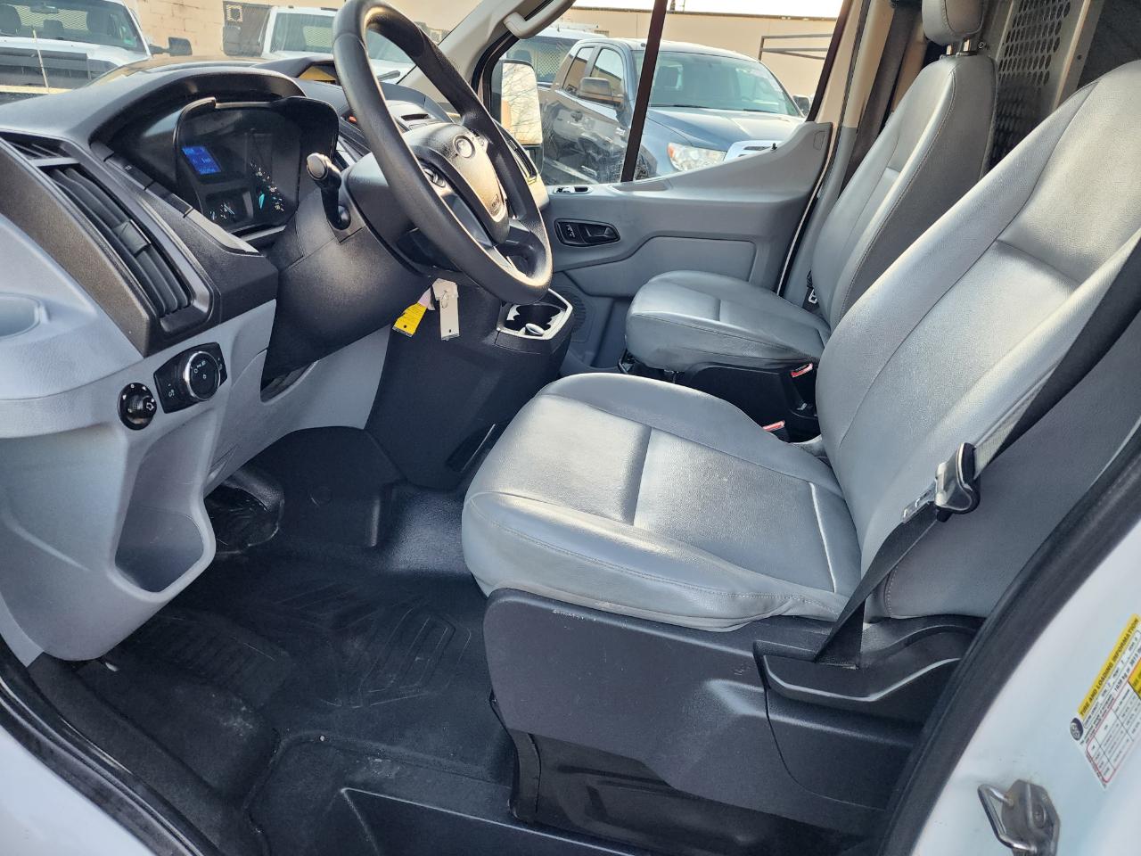 Ford Transit 150 Van Low Roof w/Sliding Pass. 130-in. WB 2018