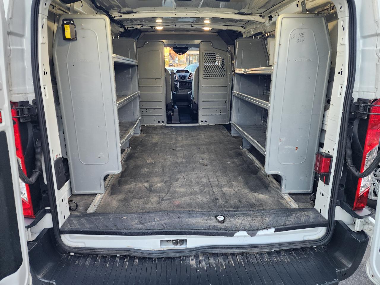 Ford Transit 150 Van Low Roof w/Sliding Pass. 130-in. WB 2018
