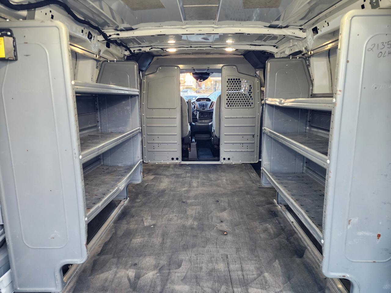 Ford Transit 150 Van Low Roof w/Sliding Pass. 130-in. WB 2018