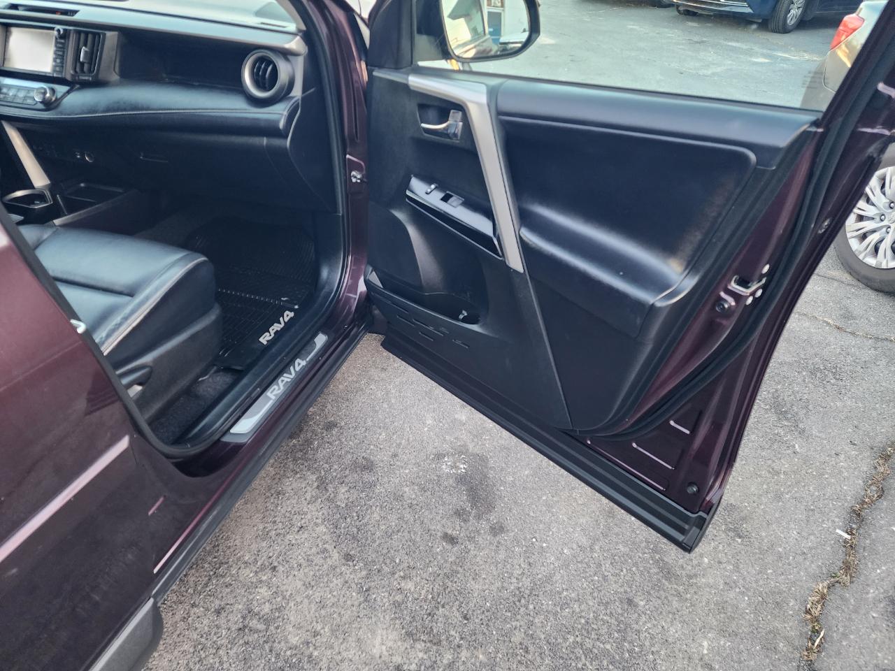 Toyota RAV4 Limited AWD 2018