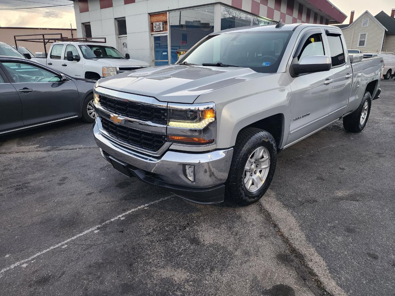 Chevrolet Silverado 1500 LT Double Cab 4WD 2017