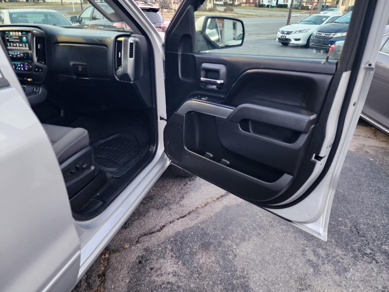 Chevrolet Silverado 1500 LT Double Cab 4WD 2017