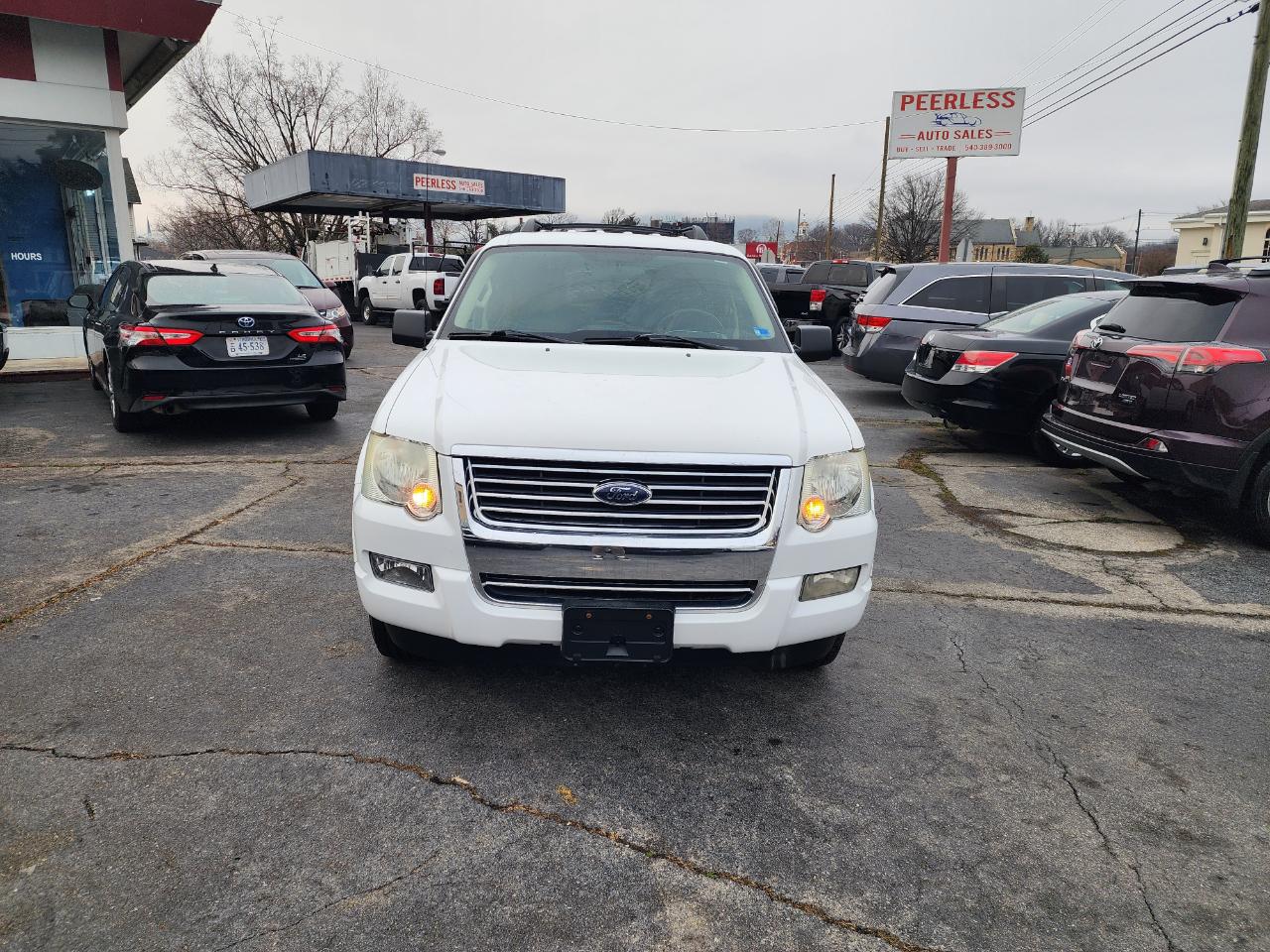 Ford Explorer XLT 4.0L 4WD 2010