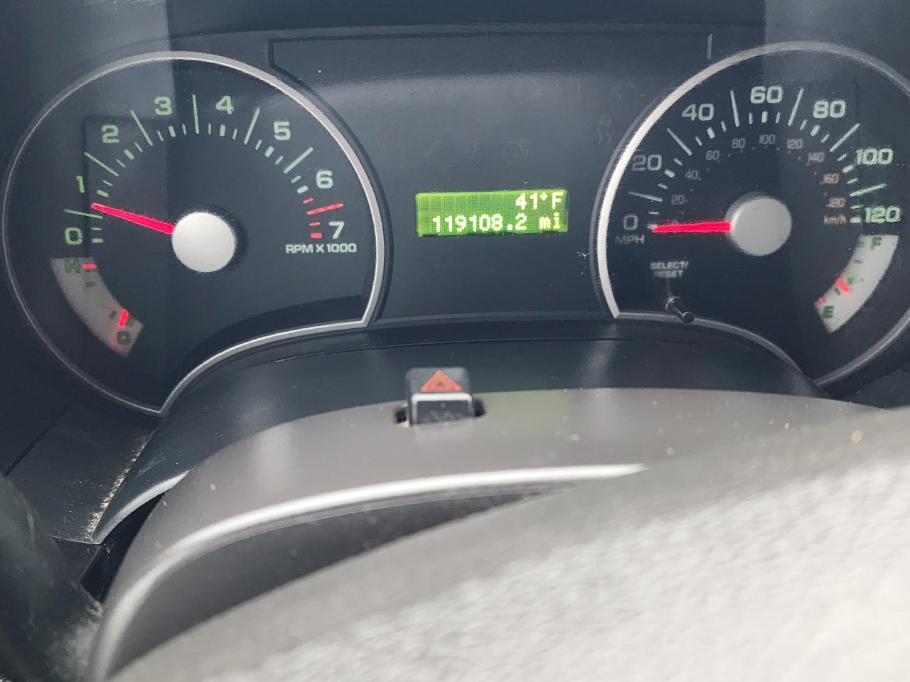 Ford Explorer XLT 4.0L 4WD 2010