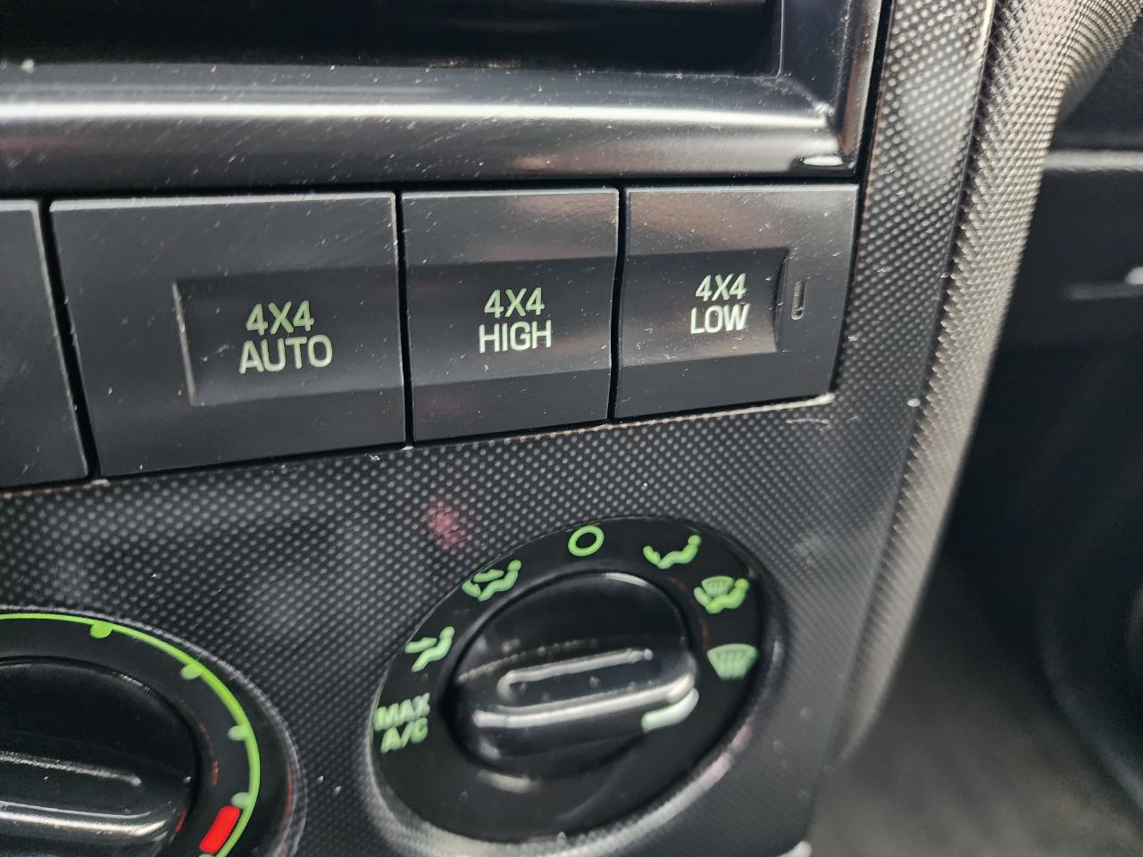 Ford Explorer XLT 4.0L 4WD 2010