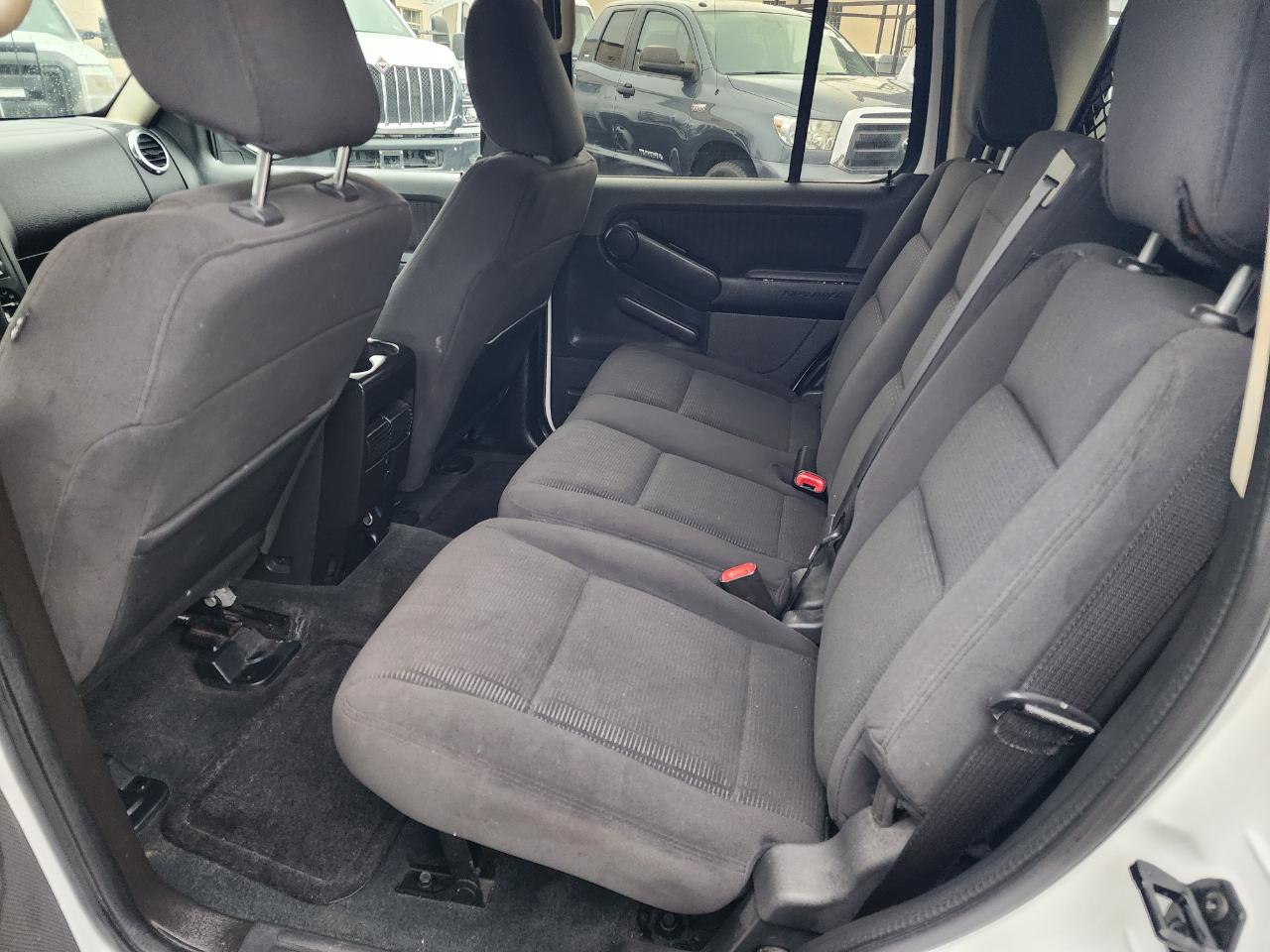 Ford Explorer XLT 4.0L 4WD 2010