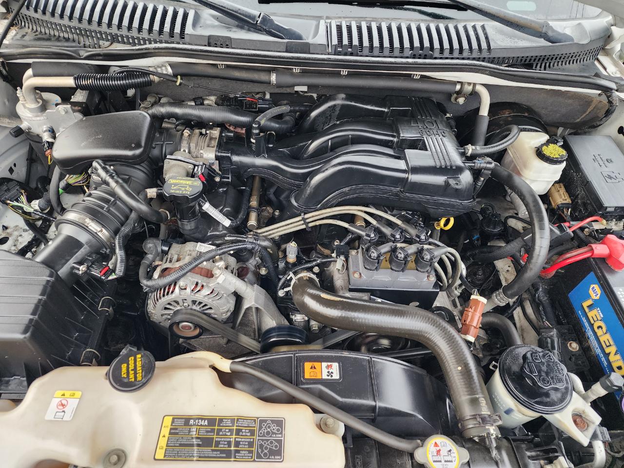 Ford Explorer XLT 4.0L 4WD 2010