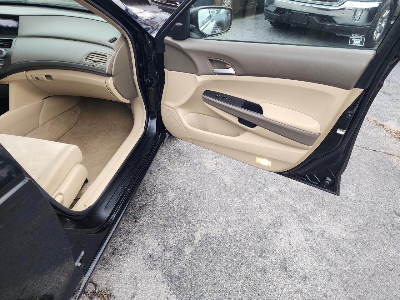 Honda Accord LX-P Sedan AT 2009