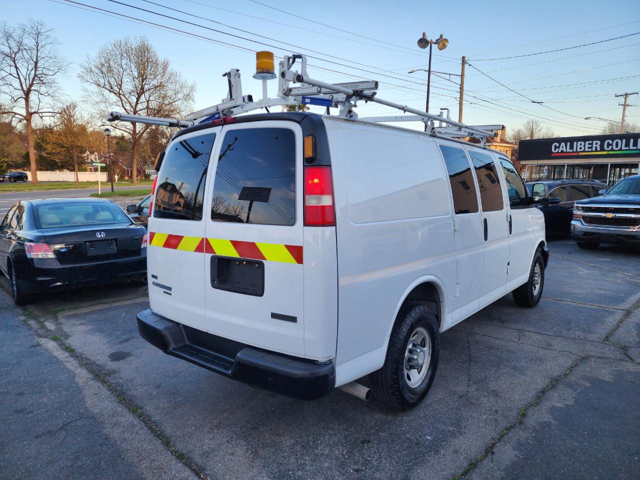 Chevrolet Express 2500 Cargo 2011