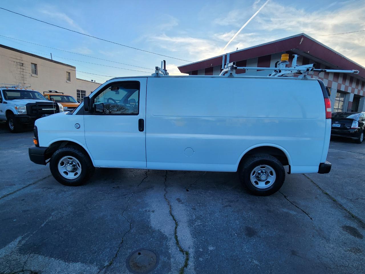 Chevrolet Express 2500 Cargo 2011