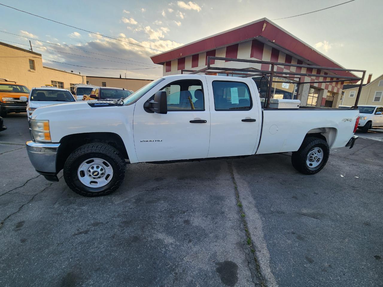 Chevrolet Silverado 2500HD Work Truck Crew Cab 4WD 2011