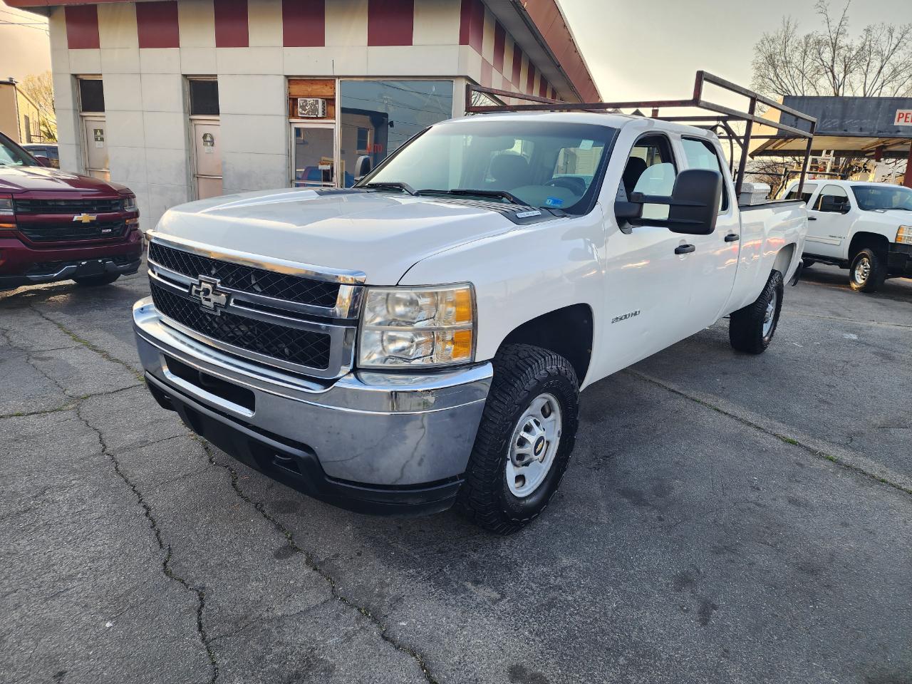 Chevrolet Silverado 2500HD Work Truck Crew Cab 4WD 2011