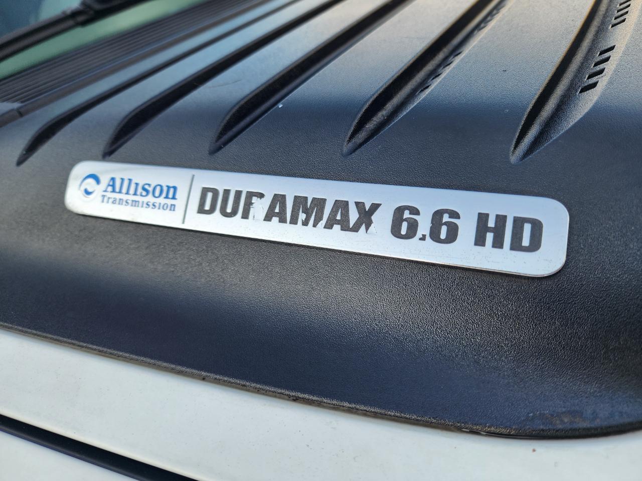 Chevrolet Silverado 2500HD Work Truck Crew Cab 4WD 2011