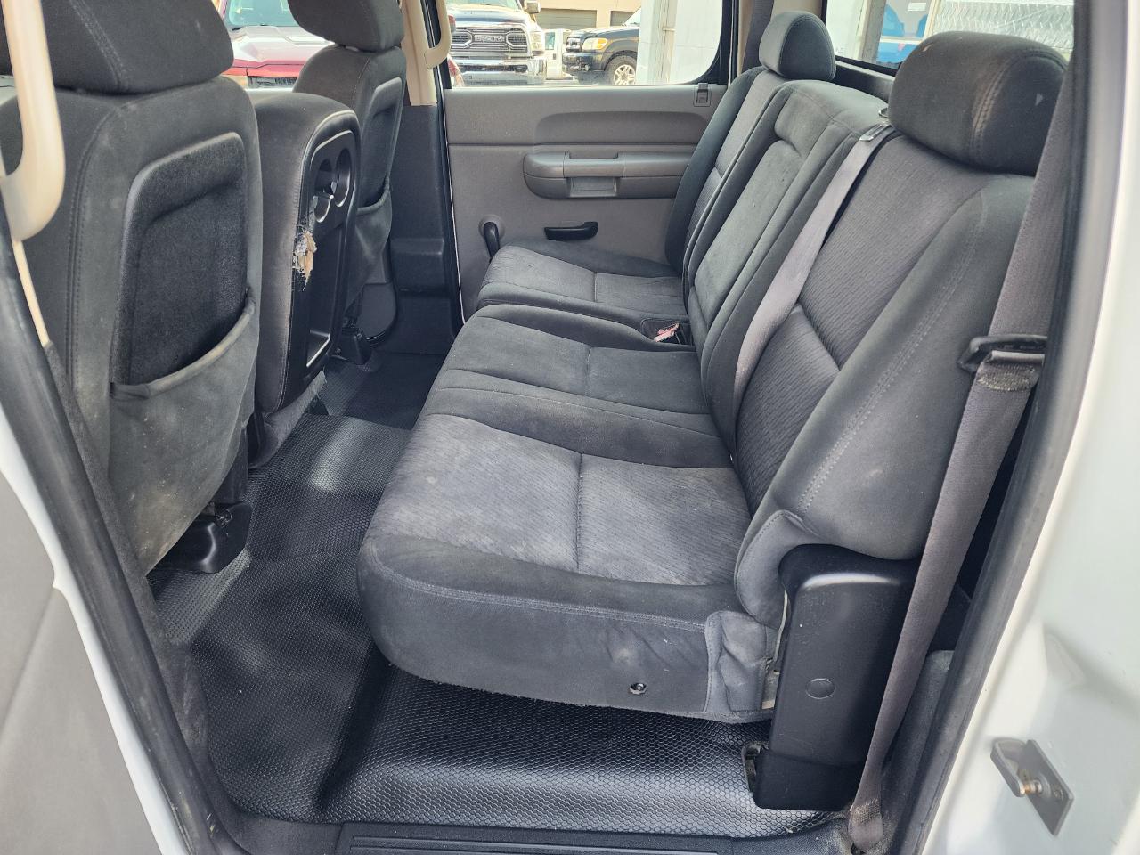 Chevrolet Silverado 2500HD Work Truck Crew Cab 4WD 2011