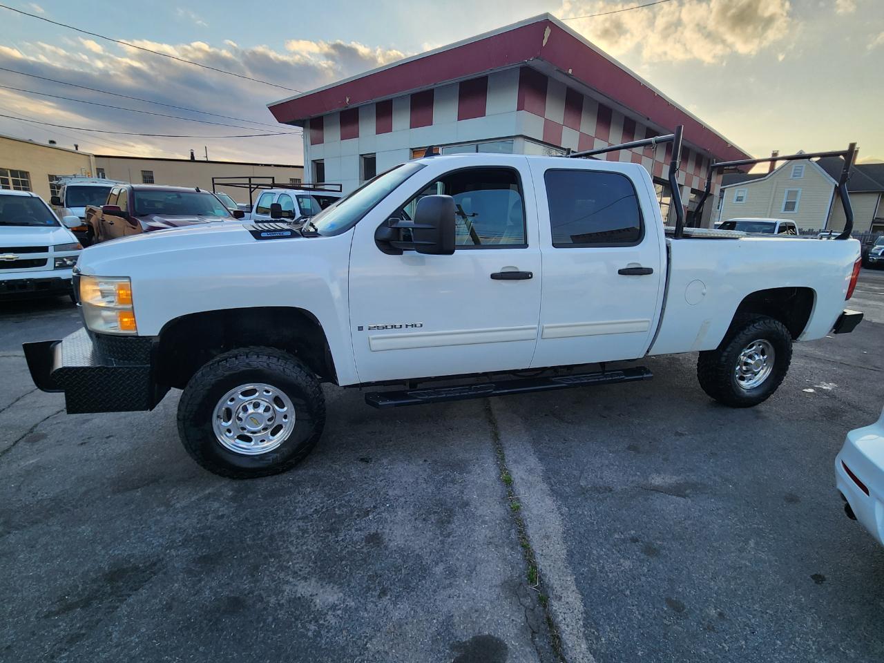 Chevrolet Silverado 2500HD LT1 Crew Cab Long Box 4WD 2009
