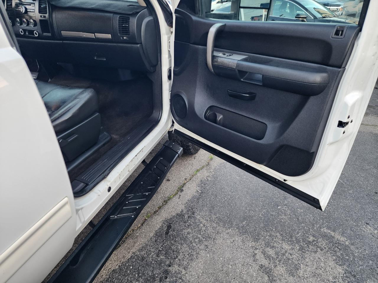 Chevrolet Silverado 2500HD LT1 Crew Cab Long Box 4WD 2009