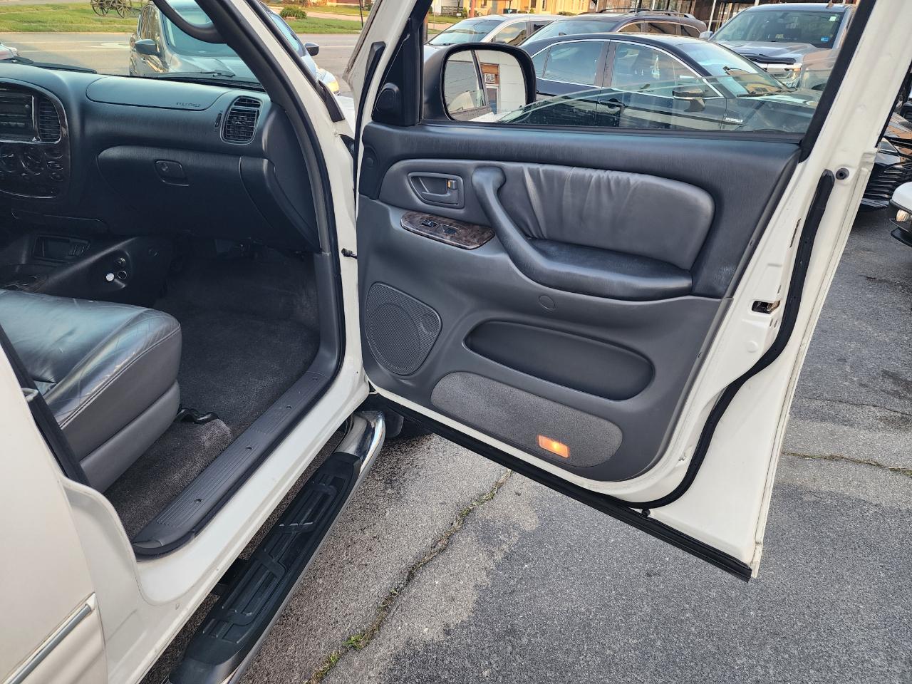 Toyota Tundra SR5 Double Cab 2WD 2005