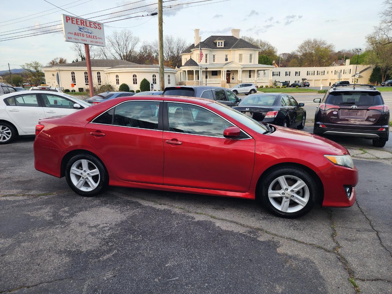 Toyota Camry SE 2012
