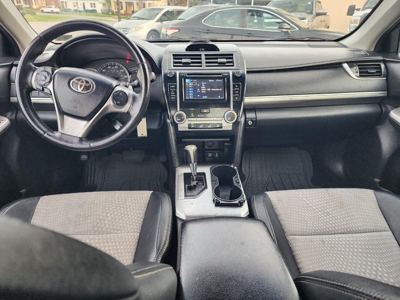 Toyota Camry SE 2012