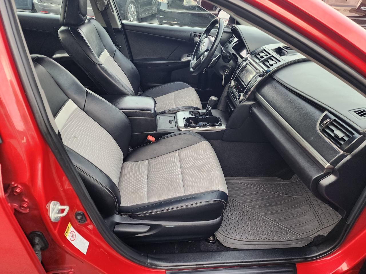 Toyota Camry SE 2012