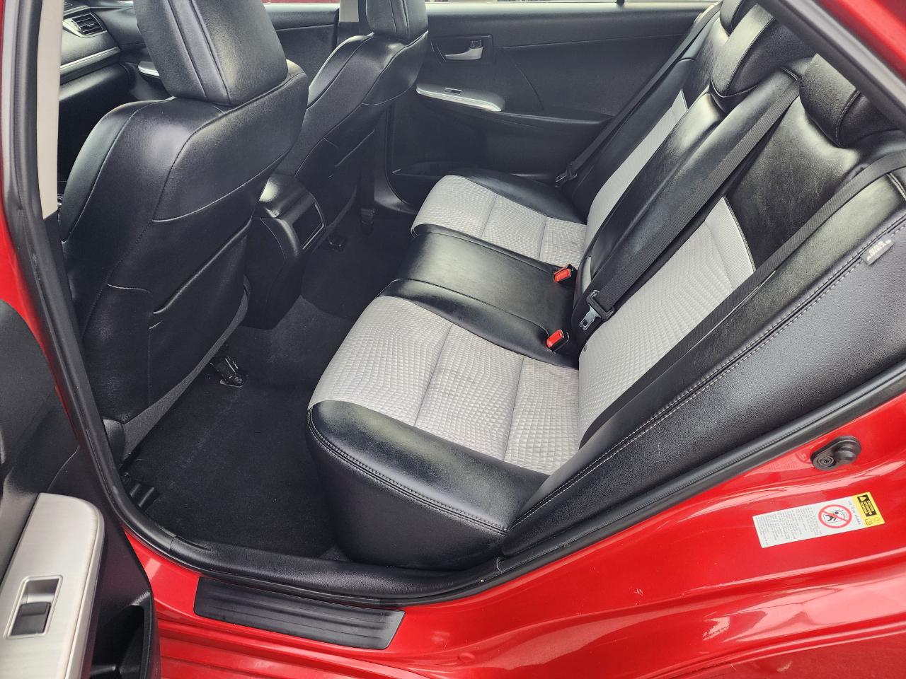 Toyota Camry SE 2012