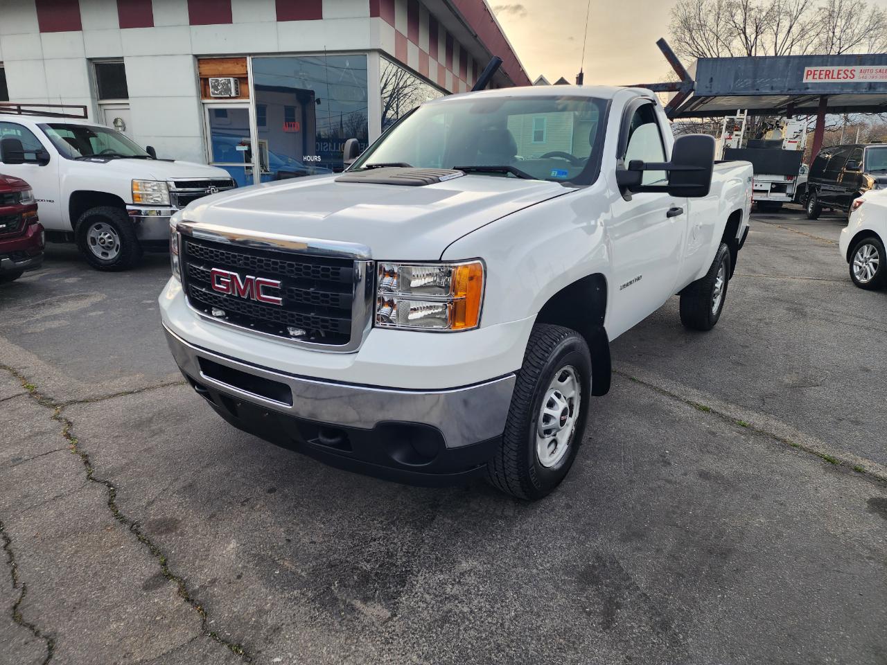 GMC Sierra 2500HD Work Truck Long Box 4WD 2013
