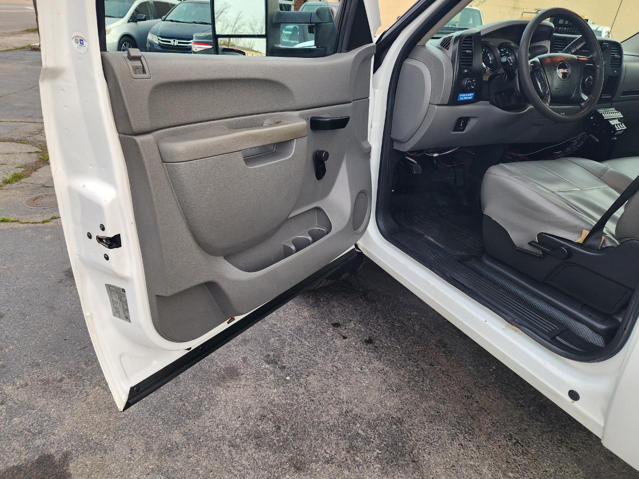 GMC Sierra 2500HD Work Truck Long Box 4WD 2013