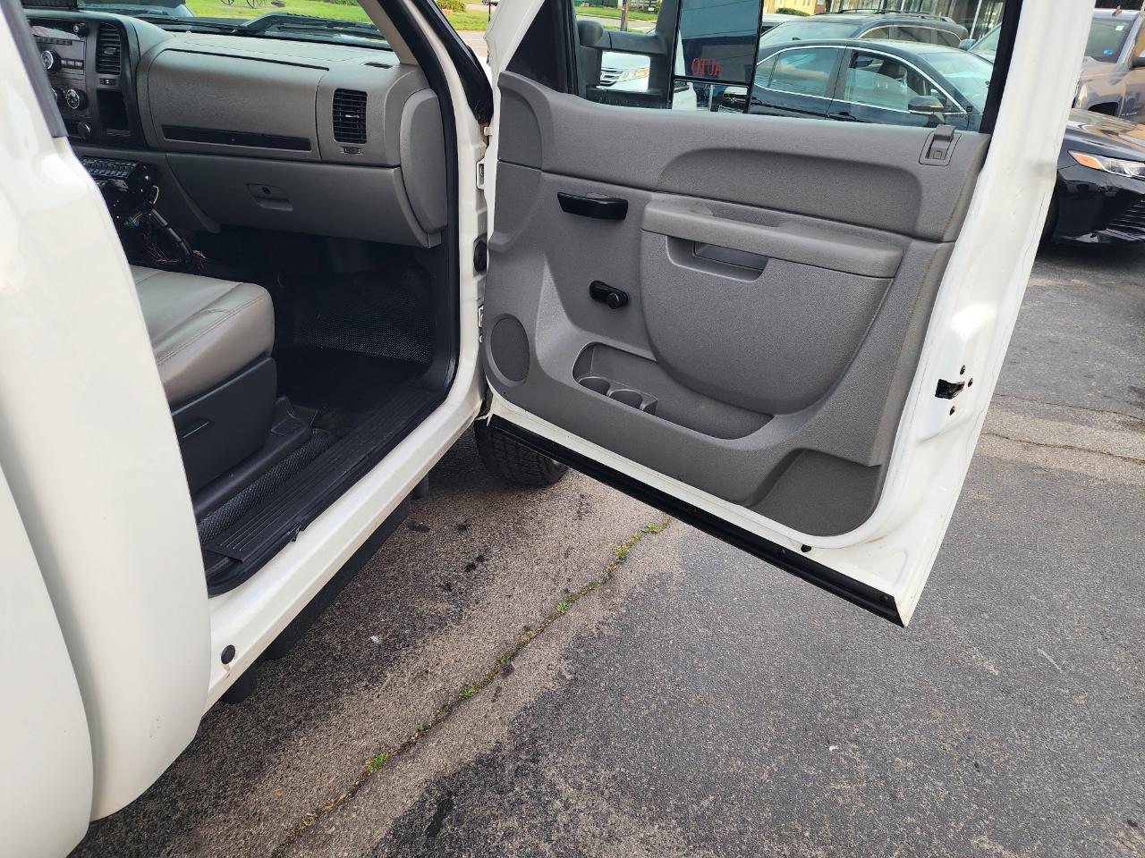 GMC Sierra 2500HD Work Truck Long Box 4WD 2013