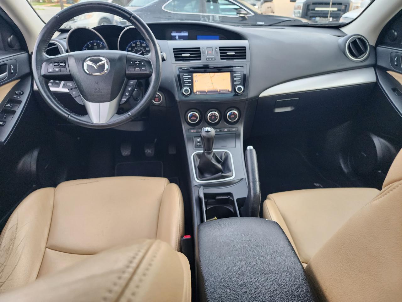 Mazda MAZDA3 I Grand Touring MT 4-Door 2013