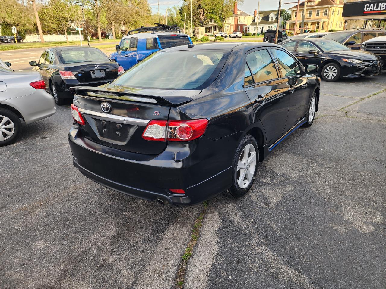 Toyota Corolla S 4-Speed AT 2012