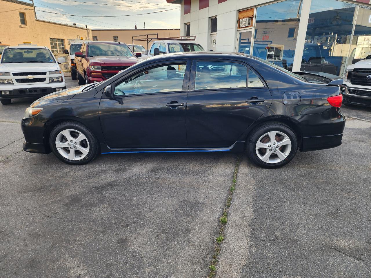 Toyota Corolla S 4-Speed AT 2012