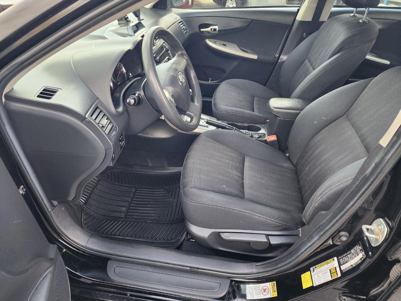 Toyota Corolla S 4-Speed AT 2012