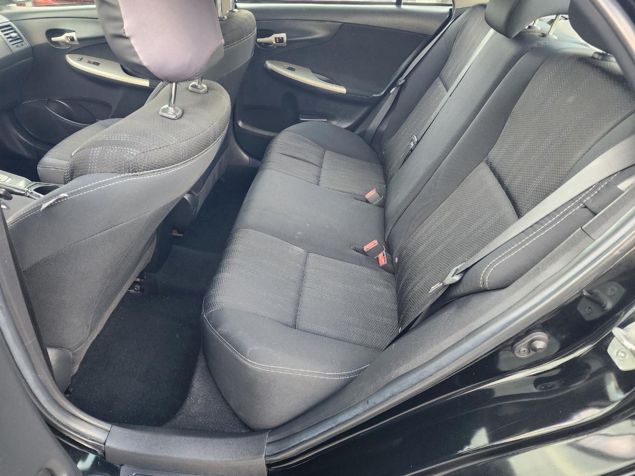 Toyota Corolla S 4-Speed AT 2012