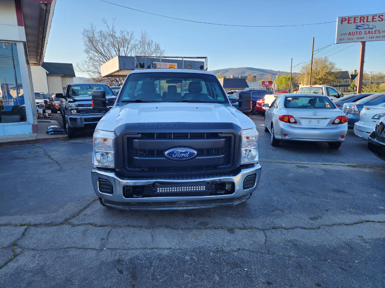 Ford F-350 SD XL 2WD 2011