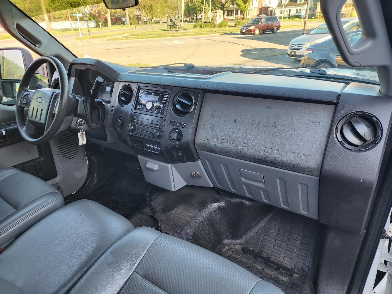 Ford F-350 SD XL 2WD 2011