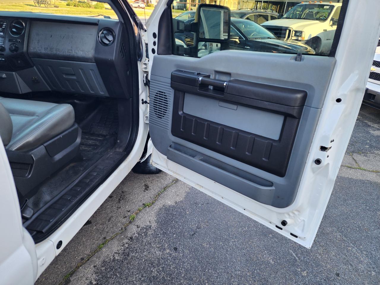 Ford F-350 SD XL 2WD 2011