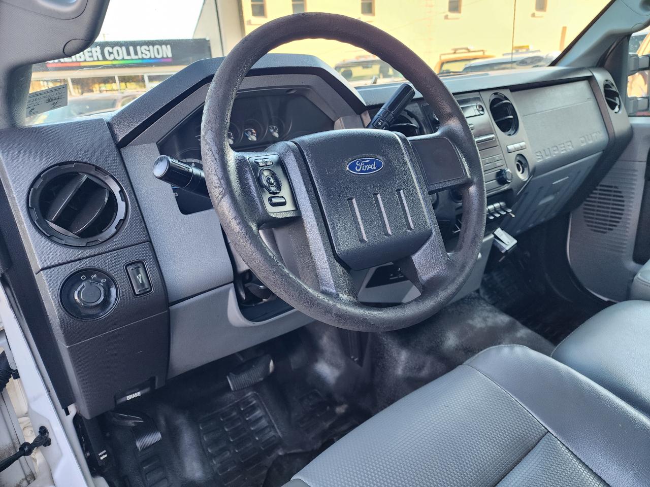 Ford F-350 SD XL 4WD 2011