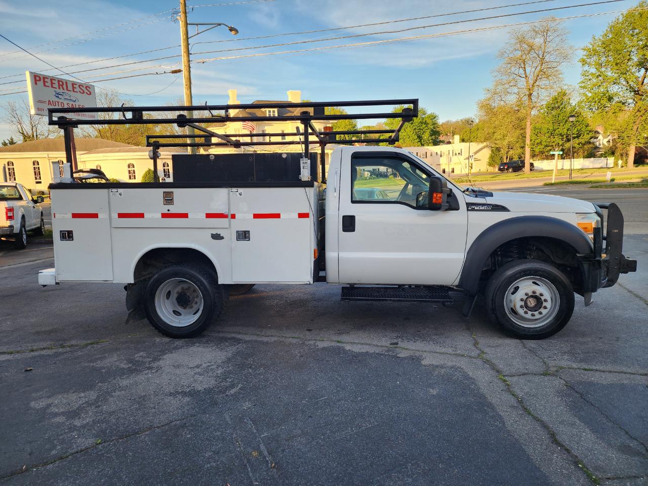 Ford F-550 Regular Cab DRW 4WD 2011