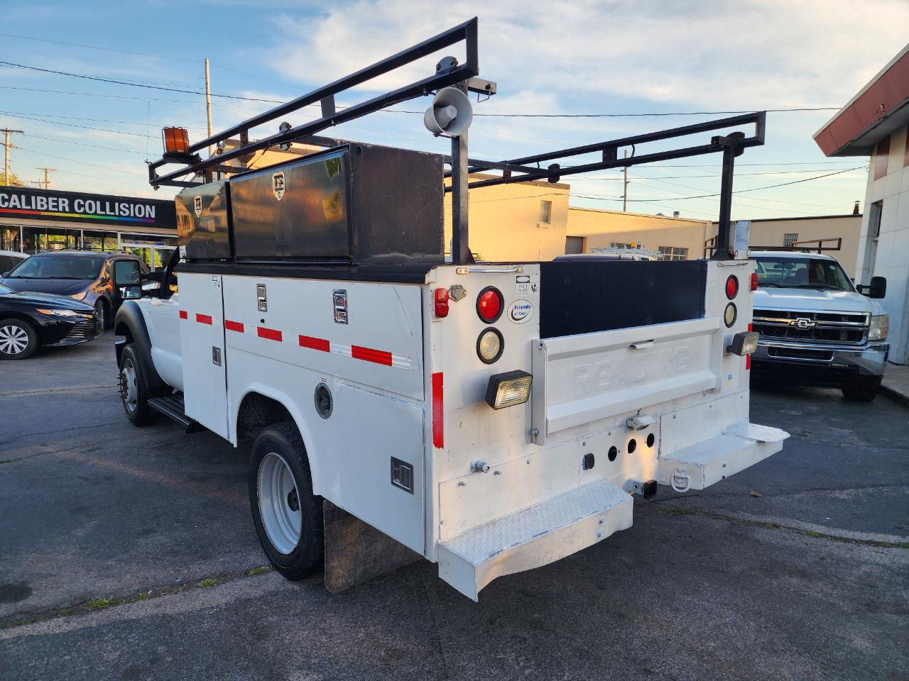 Ford F-550 Regular Cab DRW 4WD 2011