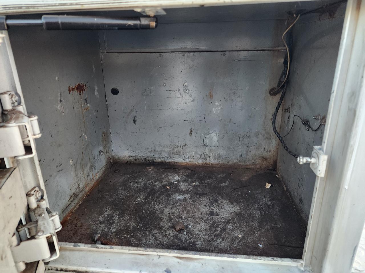 Ford F-550 Regular Cab DRW 4WD 2011