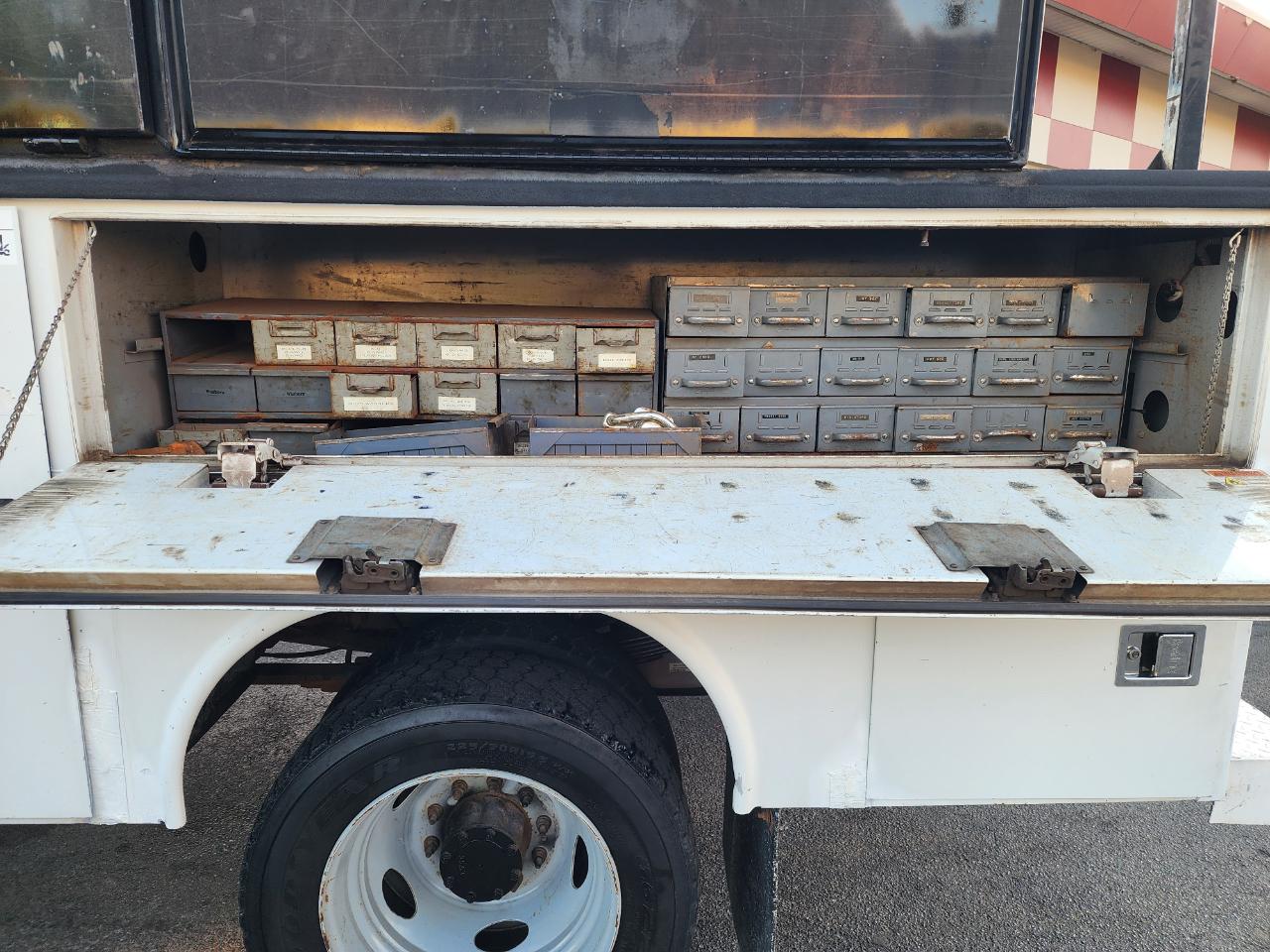 Ford F-550 Regular Cab DRW 4WD 2011