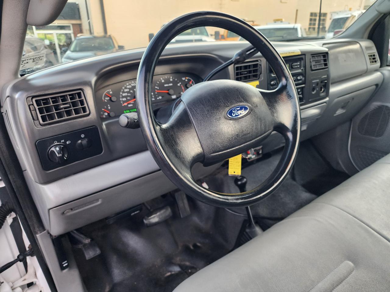 Ford F-350 SD XL 4WD DRW 2003