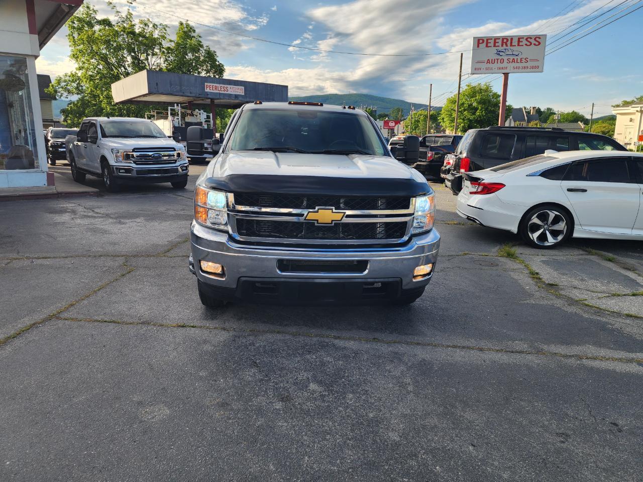 Chevrolet Silverado 3500HD LT Crew Cab 4WD 2014